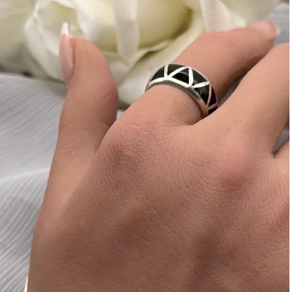 Vintage Sterling Silver Black Inlay Ring Modernist Band Size 6.25